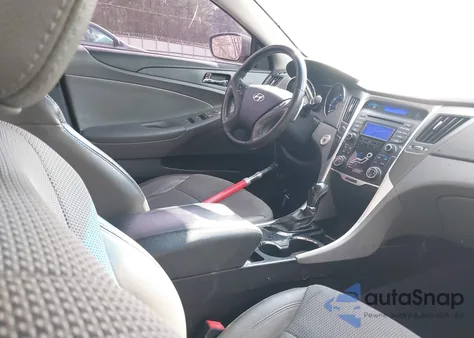 2013 Hyundai Sonata Se 2.0T z USA, uszkodzony, nr VIN 5NPEC4AB5DH767677